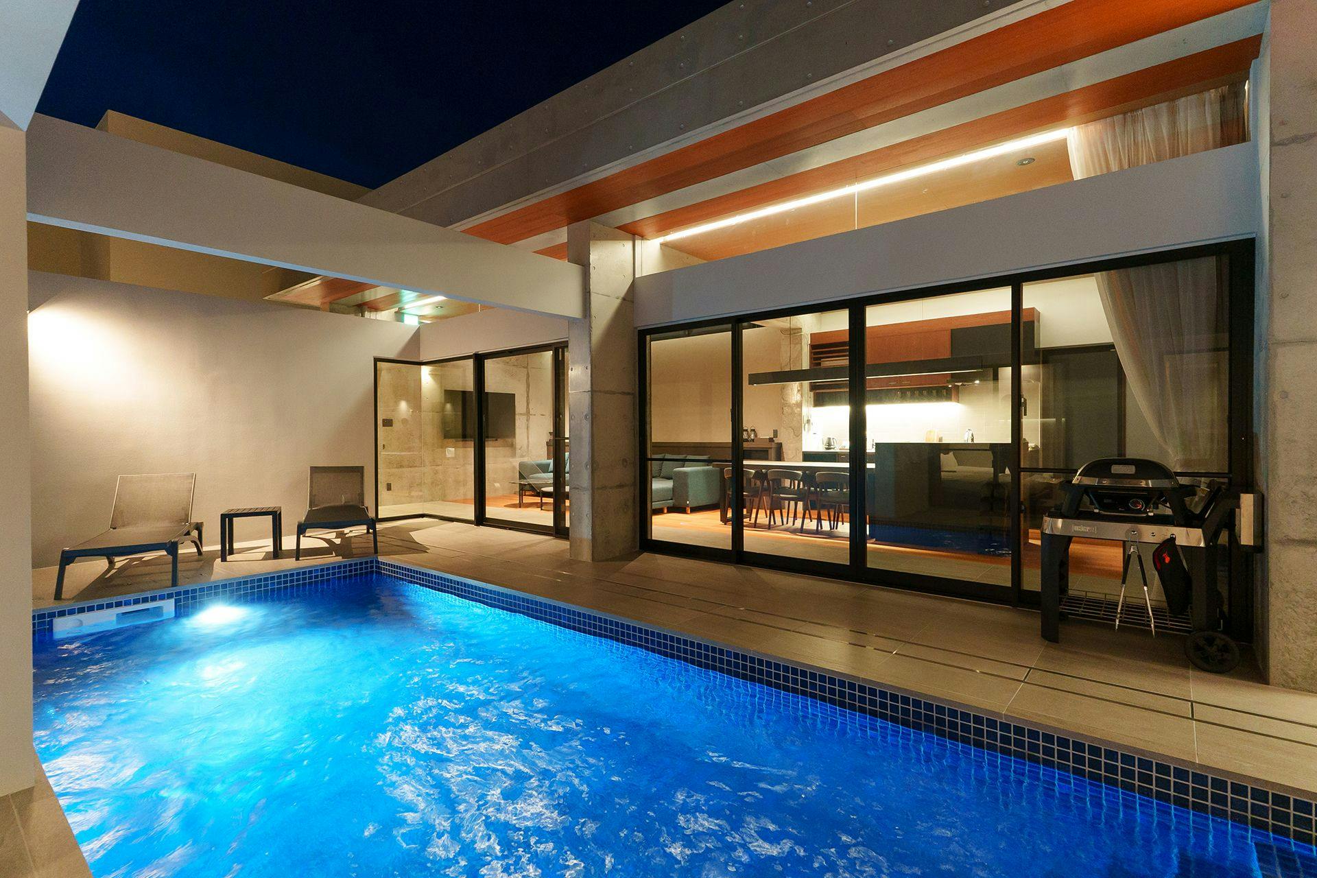 สระว่ายน้ำ