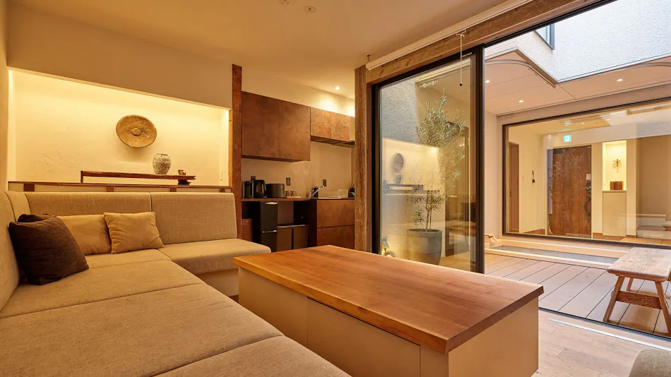 OKADOYA Osaka Kishinosato-tamade “Sky Window SPA”