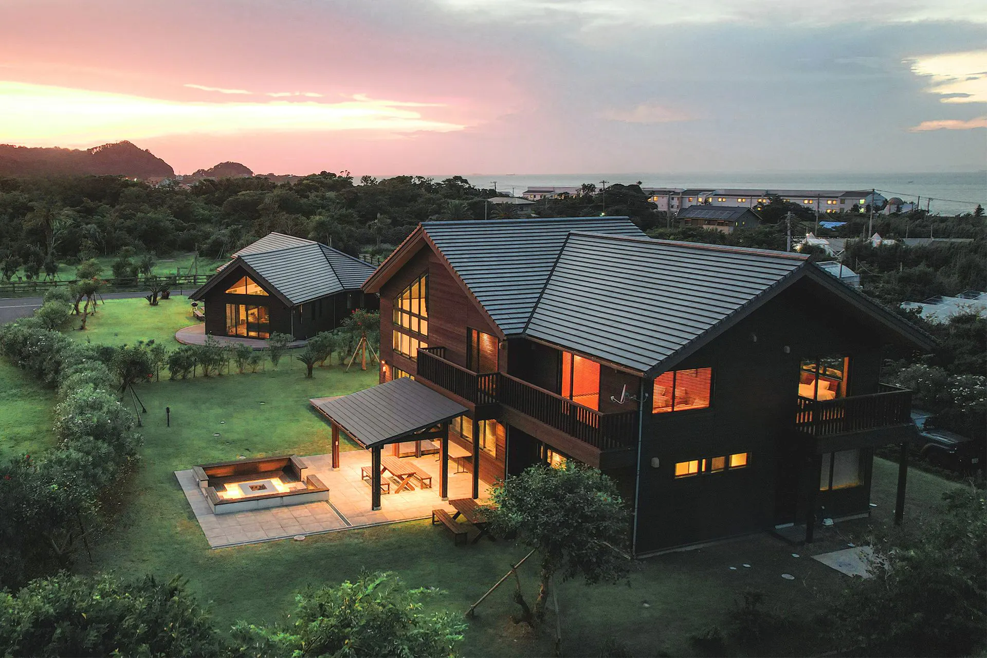 Cairns House by SANA