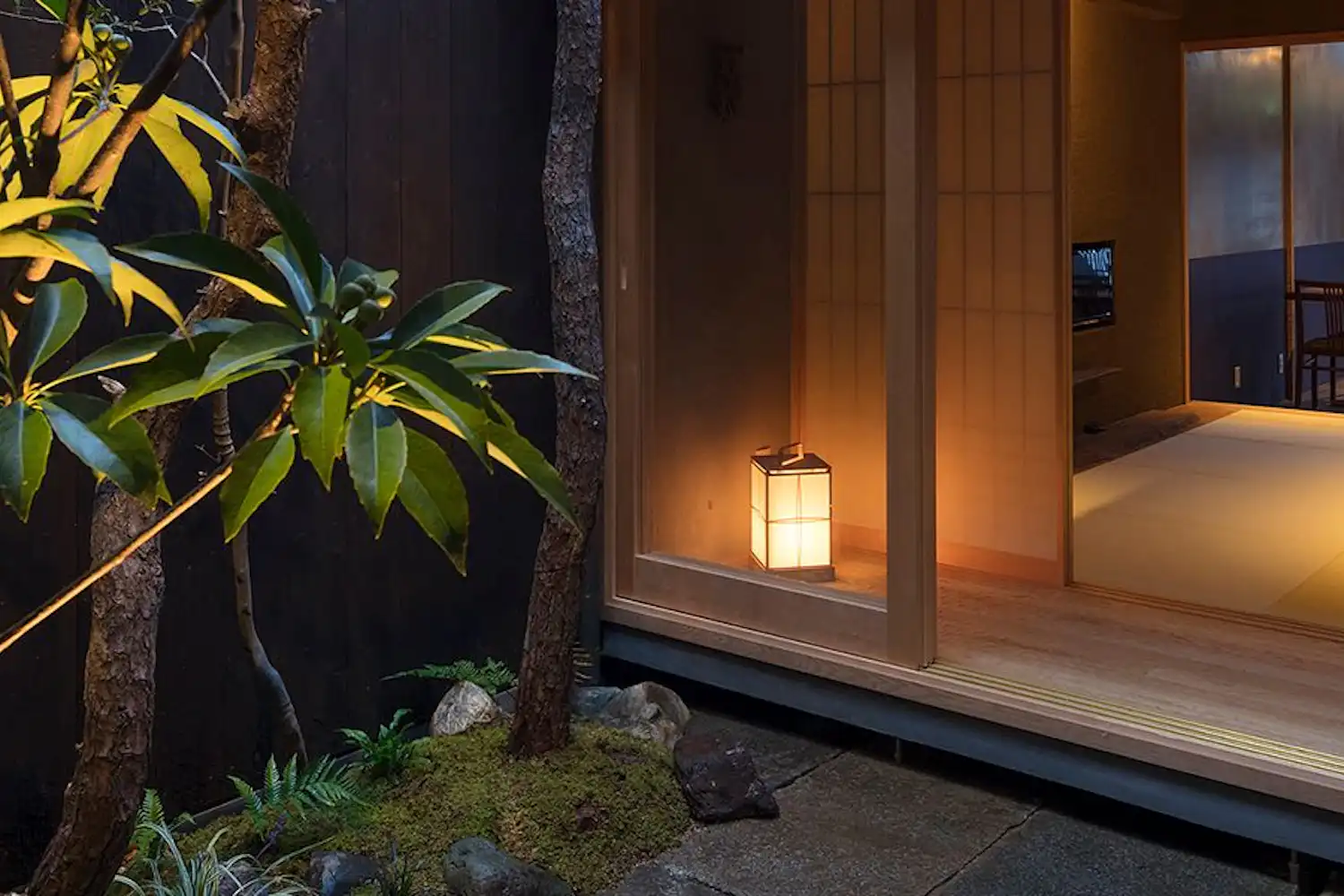 สวนเล็กและห้องสไตล์ญี่ปุ่น