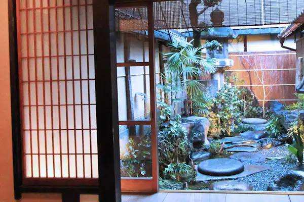 ลานกลาง