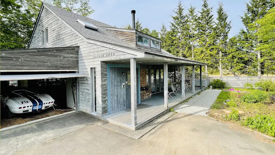 GARDEN SHED