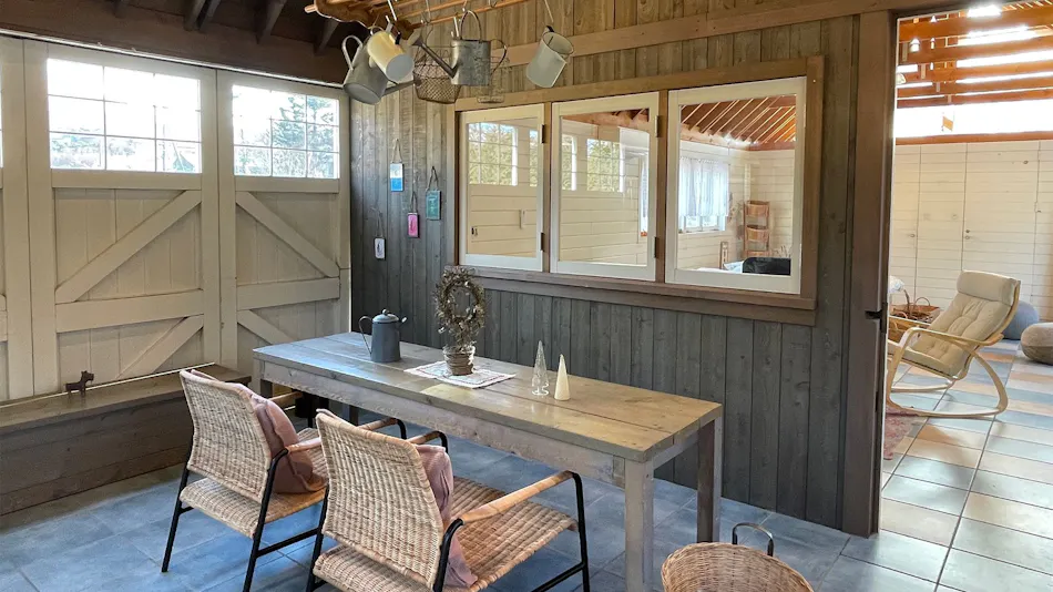 GARDEN SHED