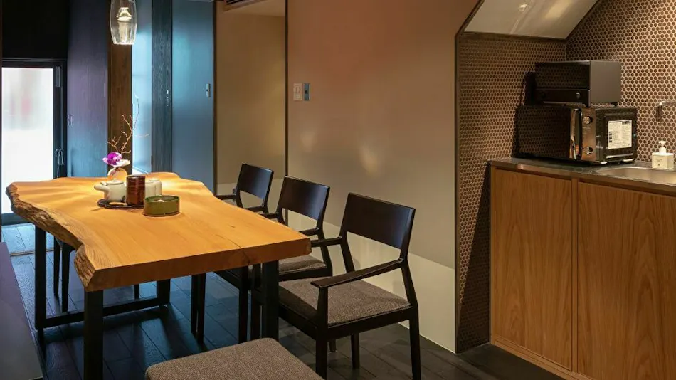 Mimari - Entire Townhouse Rental