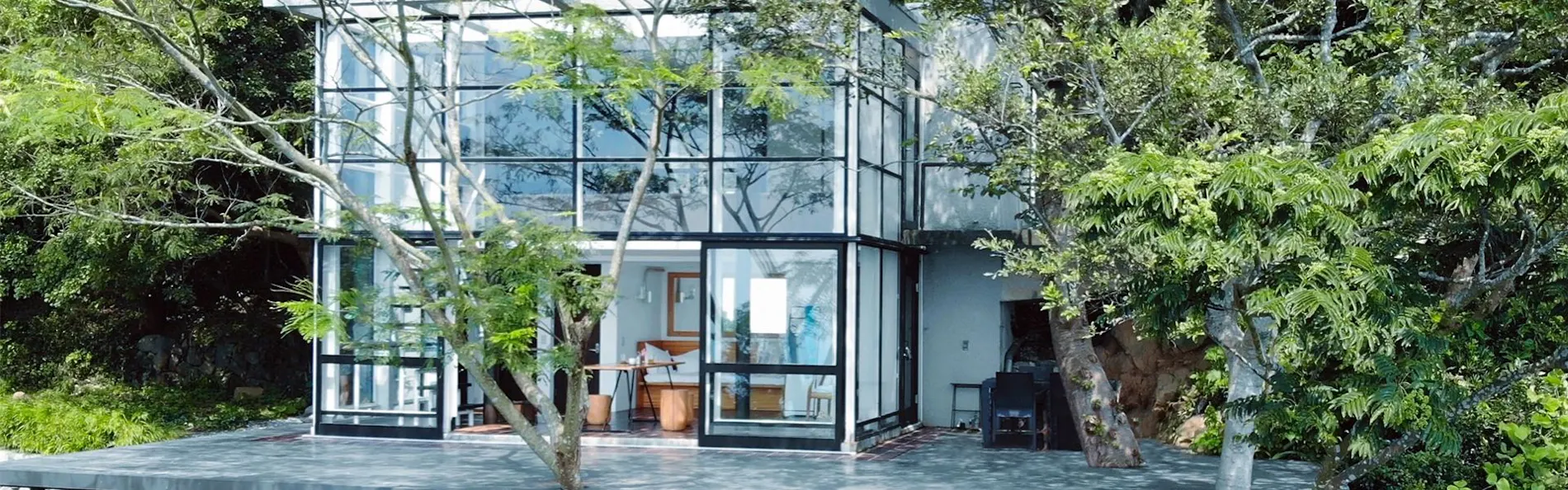 Izu Cliff House 国立公園内の秘境にある絶景・モダニズム建築