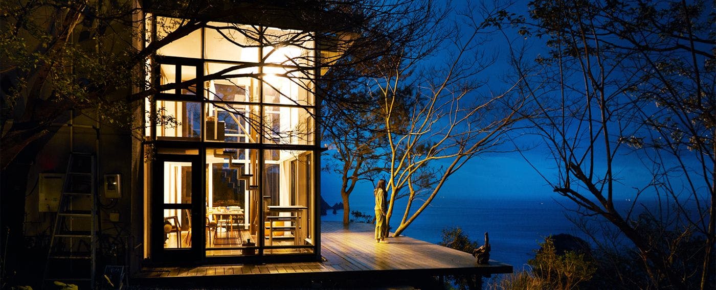 Izu Cliff House -A Cliffside Home Overlooking the Pacific…