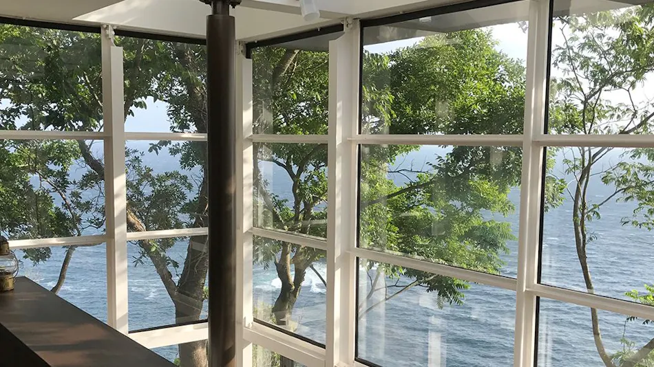 Izu Cliff House -A Cliffside Home Overlooking the Pacific…