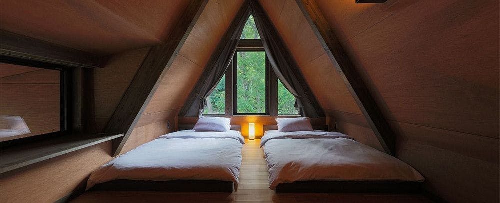Triangular Roof Villa Yoshino