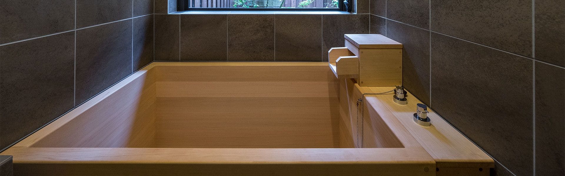 อ่างอาบน้ำไม้ฮิโนกิ