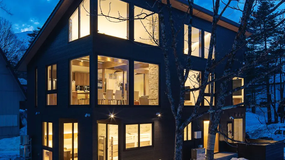 SILVER MAPLE CHALET