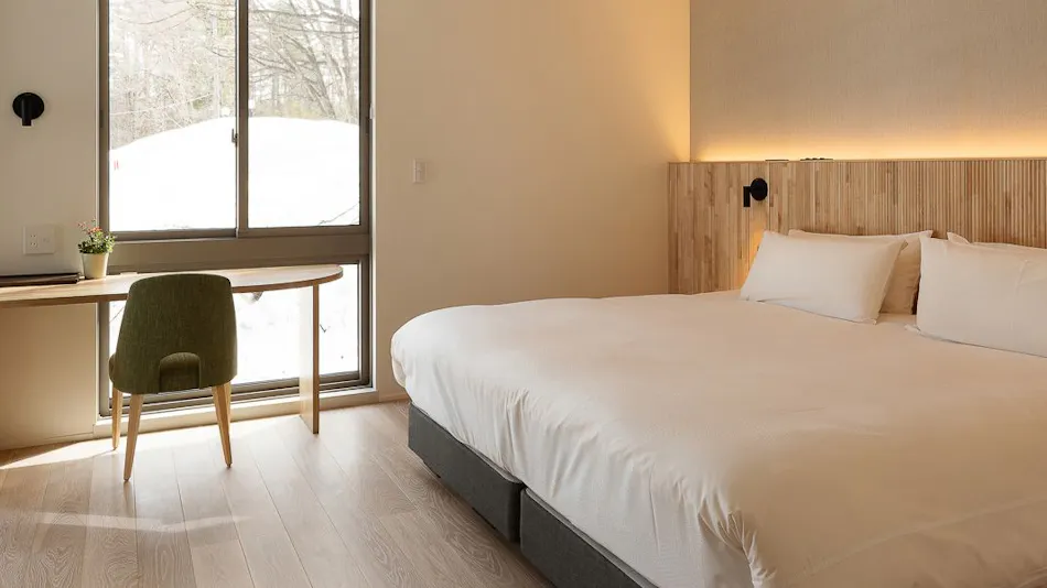 SILVER MAPLE CHALET