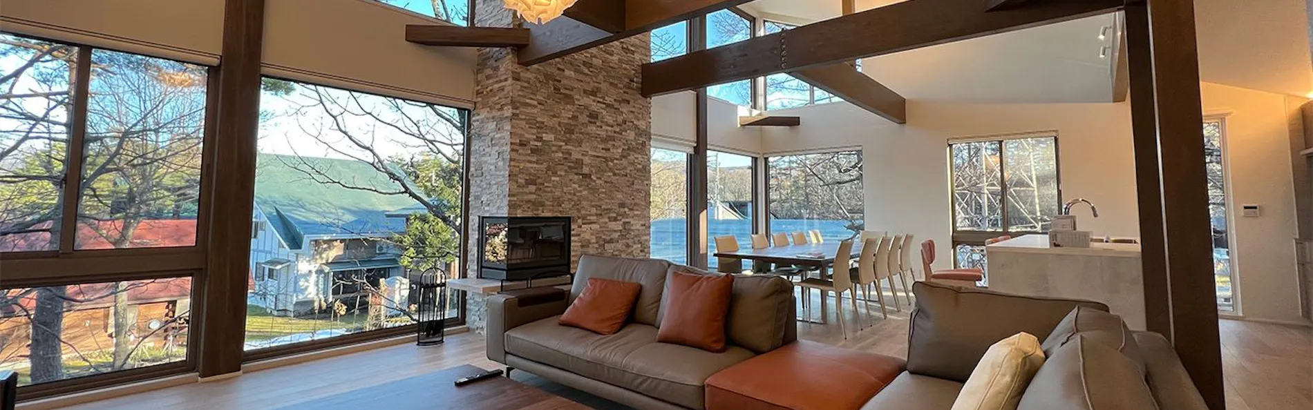 SILVER MAPLE CHALET