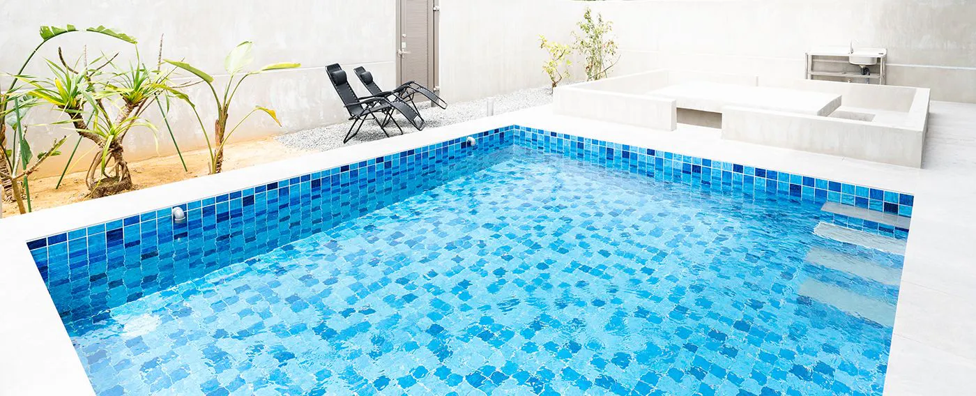 สระว่ายน้ำ