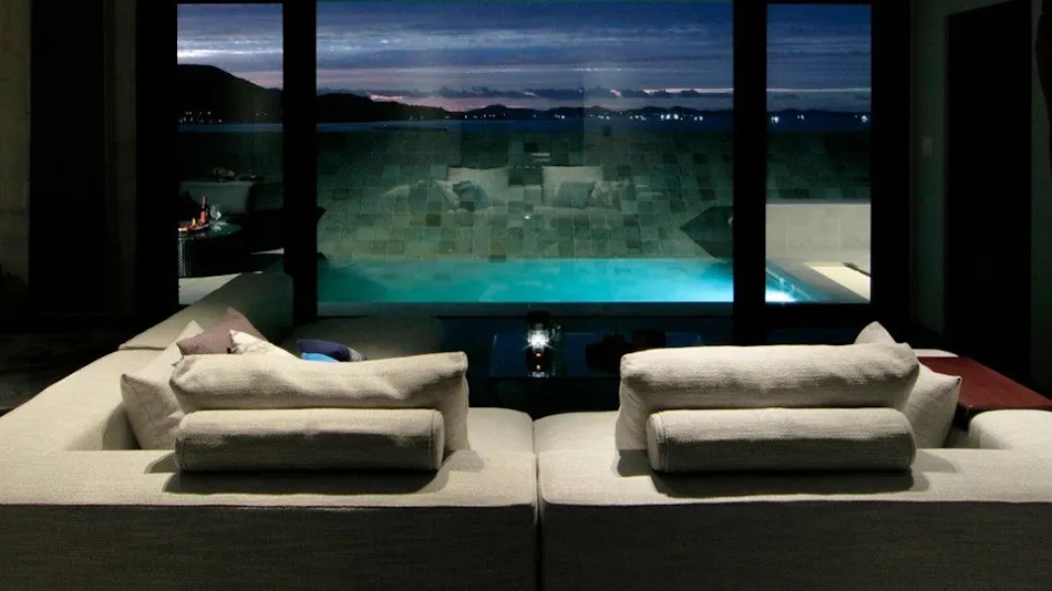 VILLA WHITE