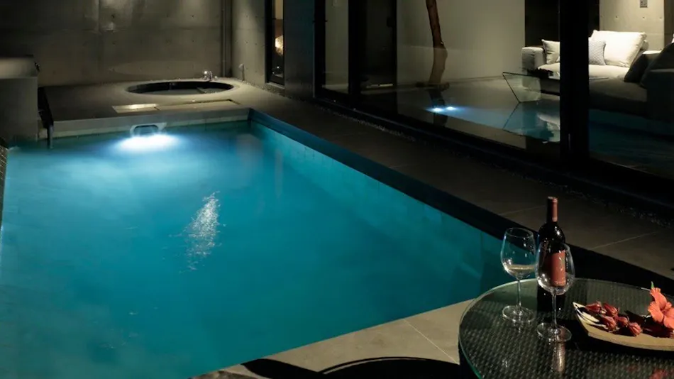 VILLA WHITE