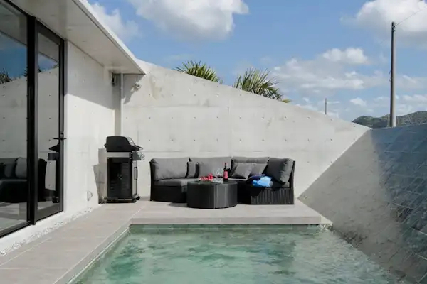 สระว่ายน้ำ