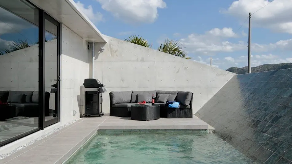 VILLA WHITE