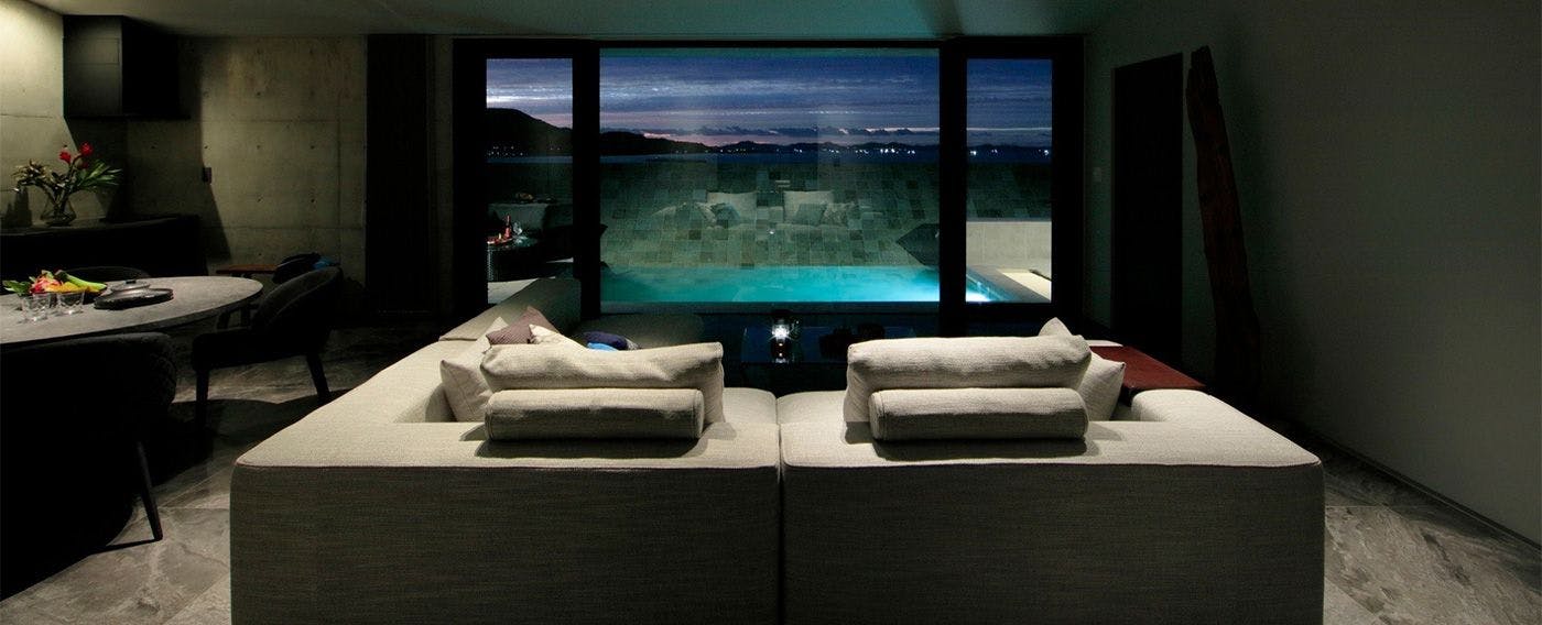 VILLA WHITE
