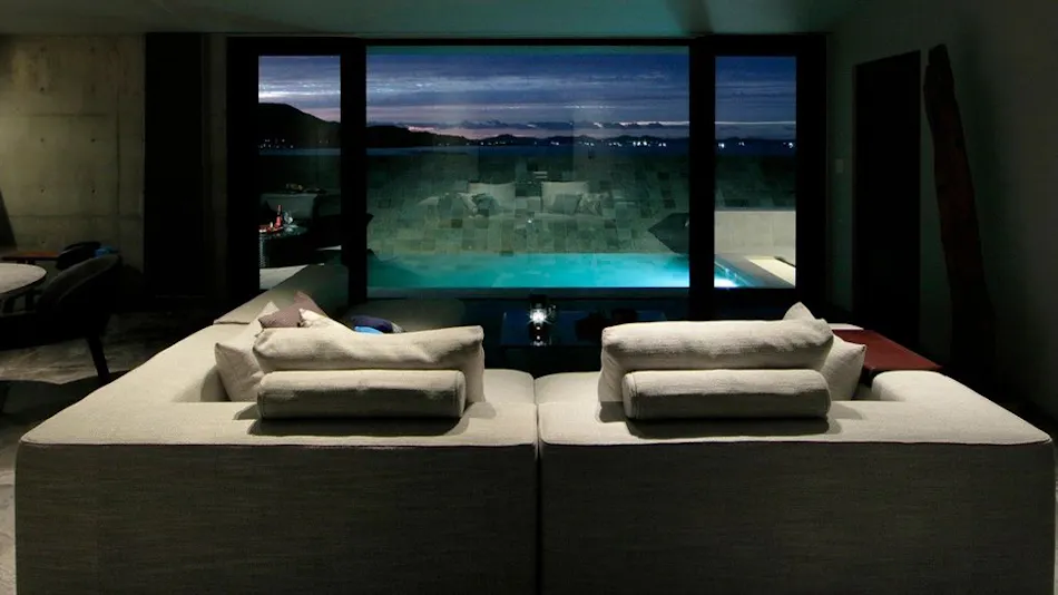VILLA WHITE