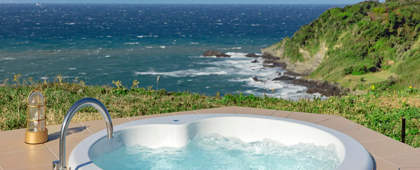 อ่างจากุซซี่