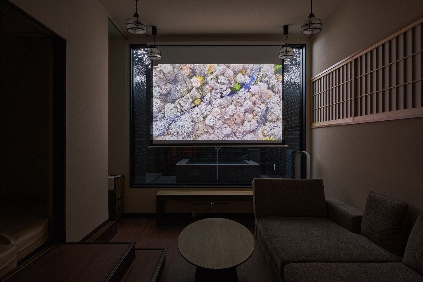 プロジェクター