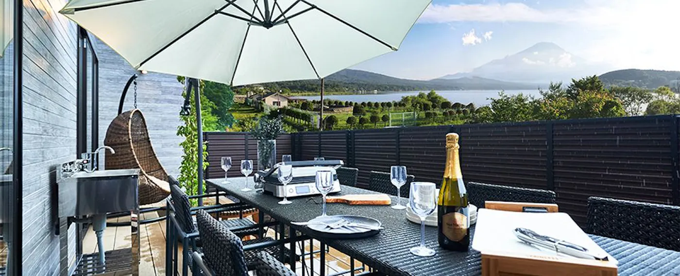 ウッドデッキテラス