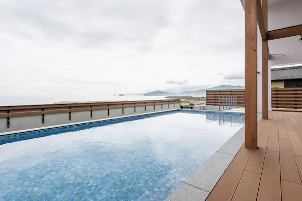 สระว่ายน้ำ