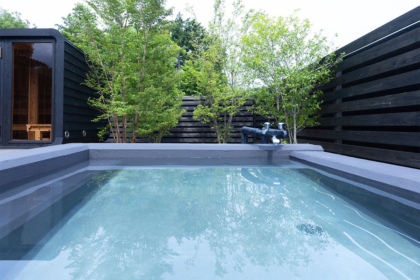 อ่างน้ำเย็น