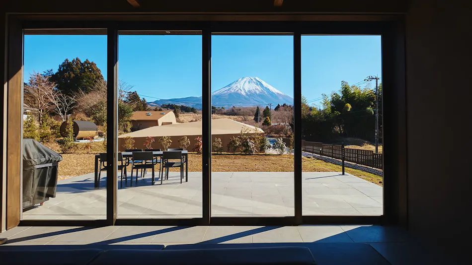 THE THIRD PLACE Mt. Fuji