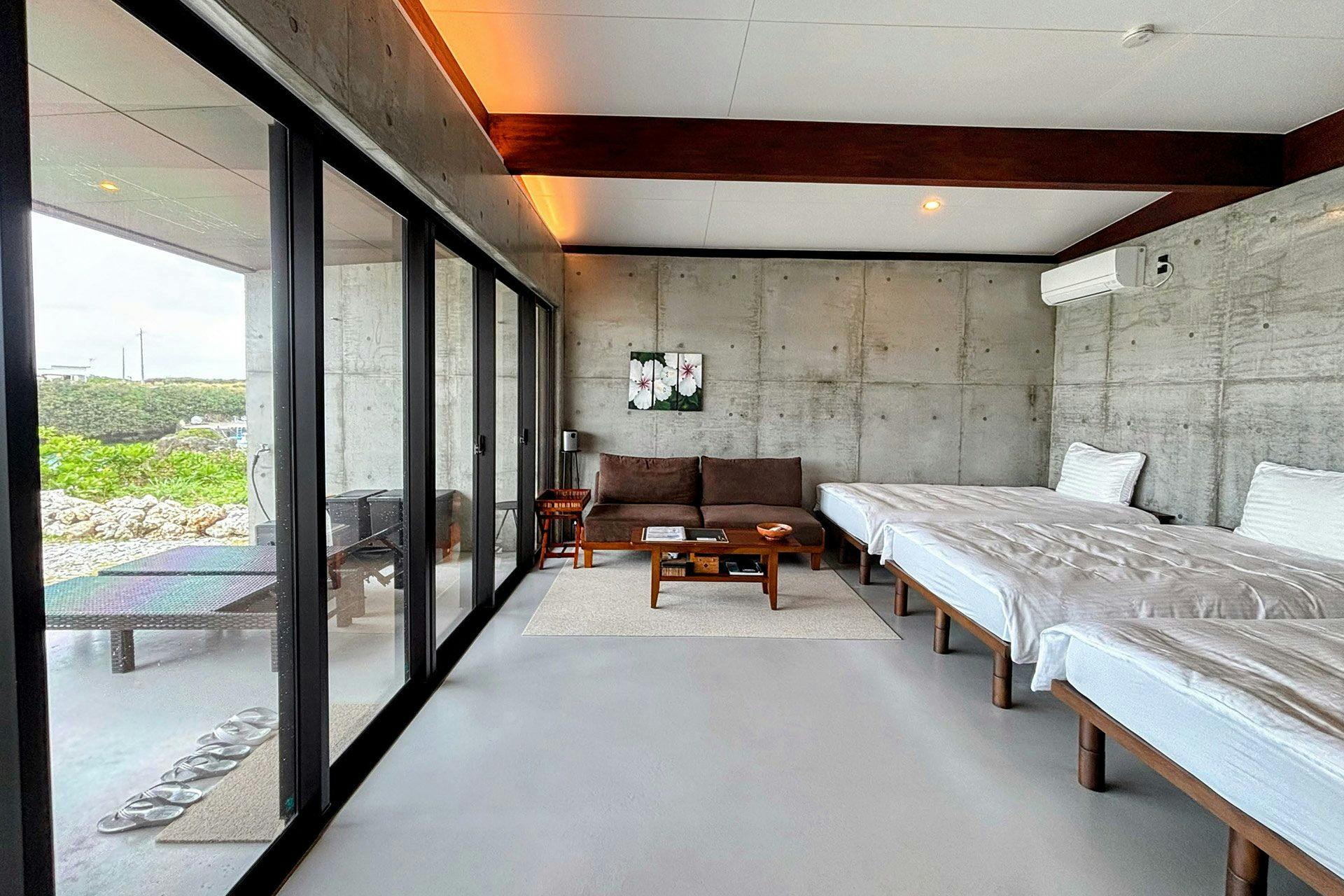 Pemandangan keseluruhan kamar