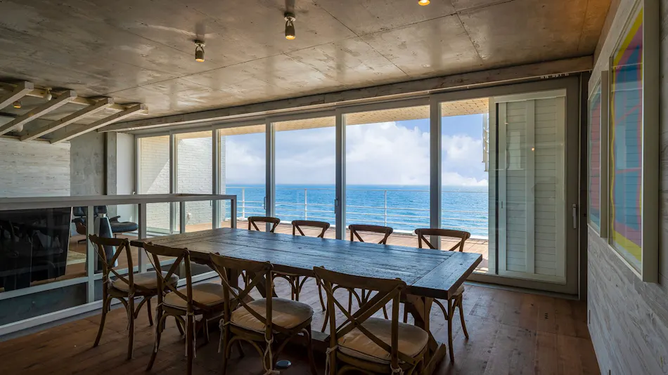 SEA WINDOW
