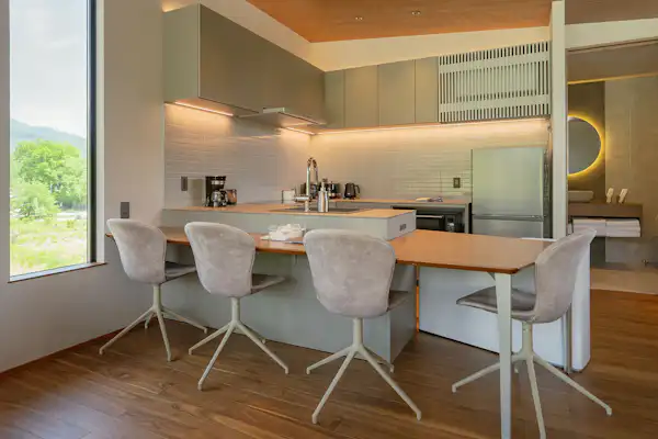 Dining kitchen