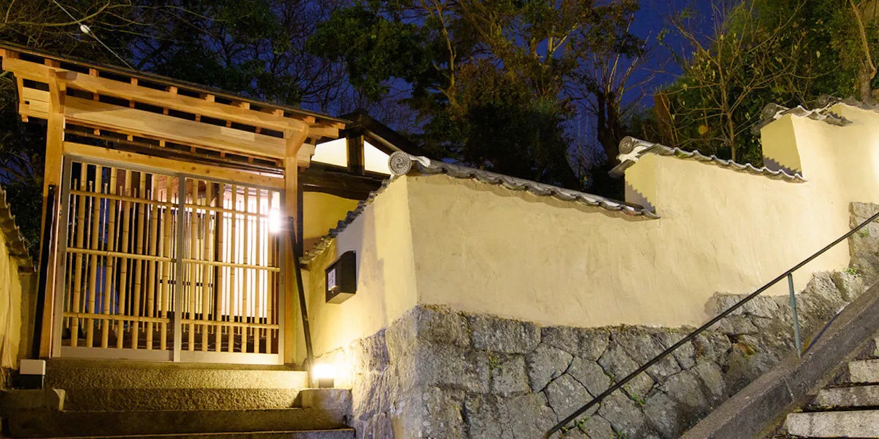 尾道千光寺坂の離菴ふう — 一休.comでこの宿を見る(広告)