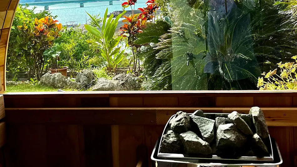 Oceanfront KouriStay