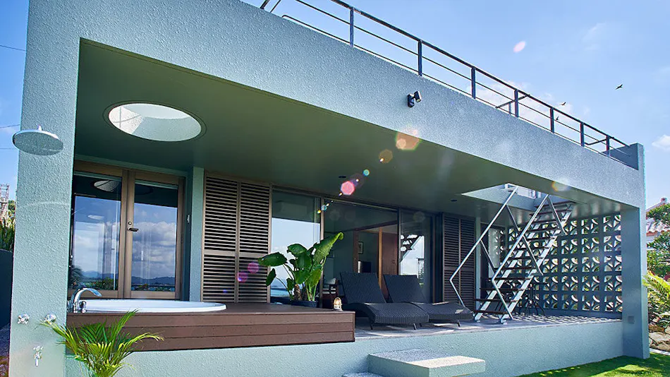 Oceanfront KouriStay