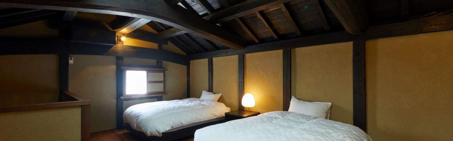 若狭・小浜の歴史ある町並み　一棟貸しの古民家宿「小浜町家ステイ」