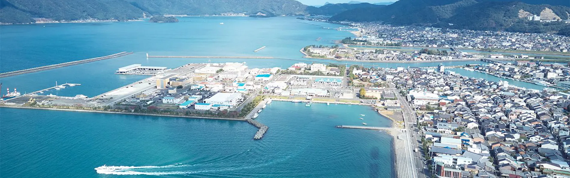 若狭・小浜の歴史ある町並み 一棟貸しの古民家宿「小浜町家ステイ」