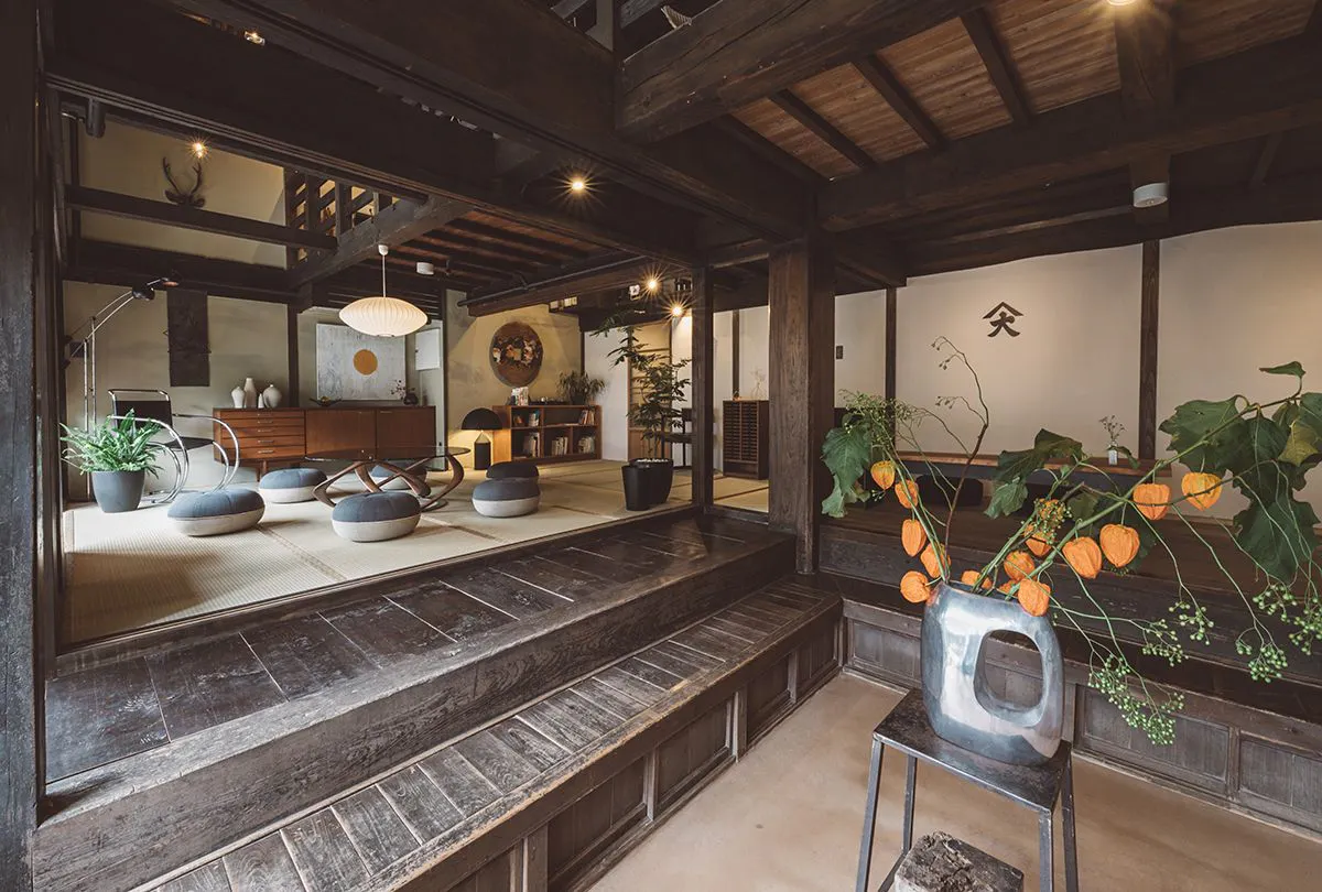 「大家」ラウンジ