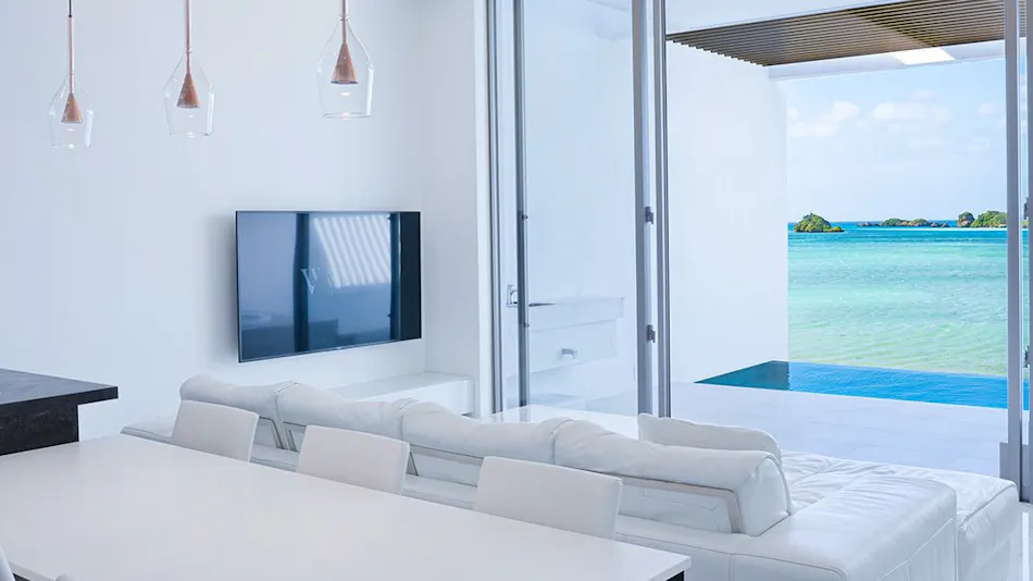 VILLA VALIOSA ON THE BEACH