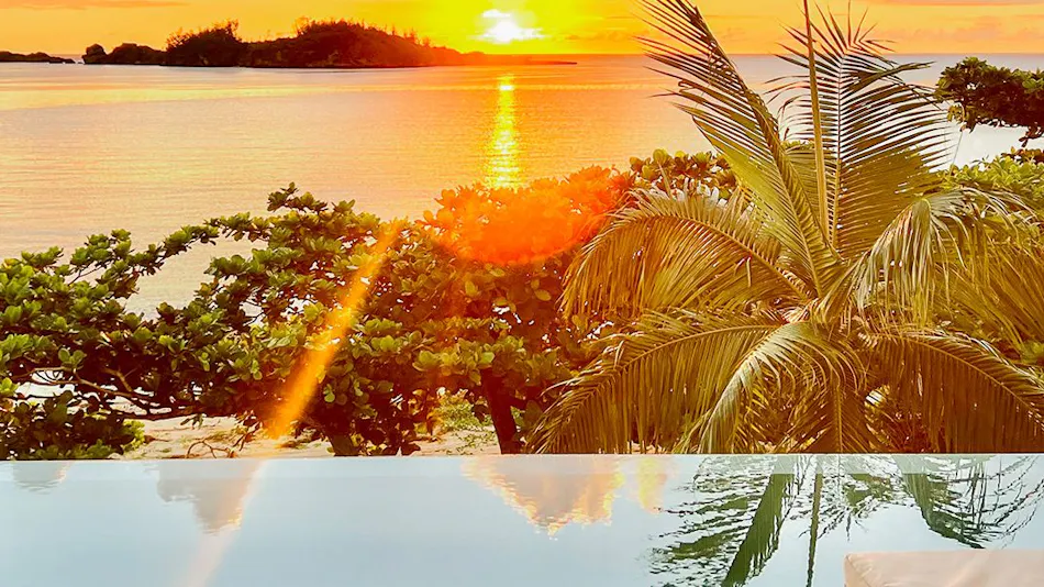 VILLA VALIOSA ON THE BEACH