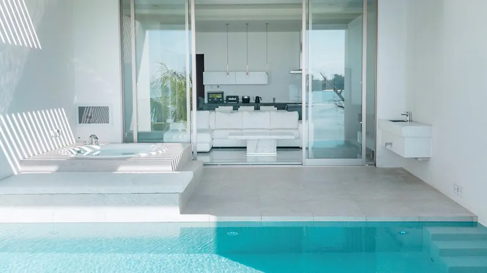 VILLA VALIOSA ON THE BEACH