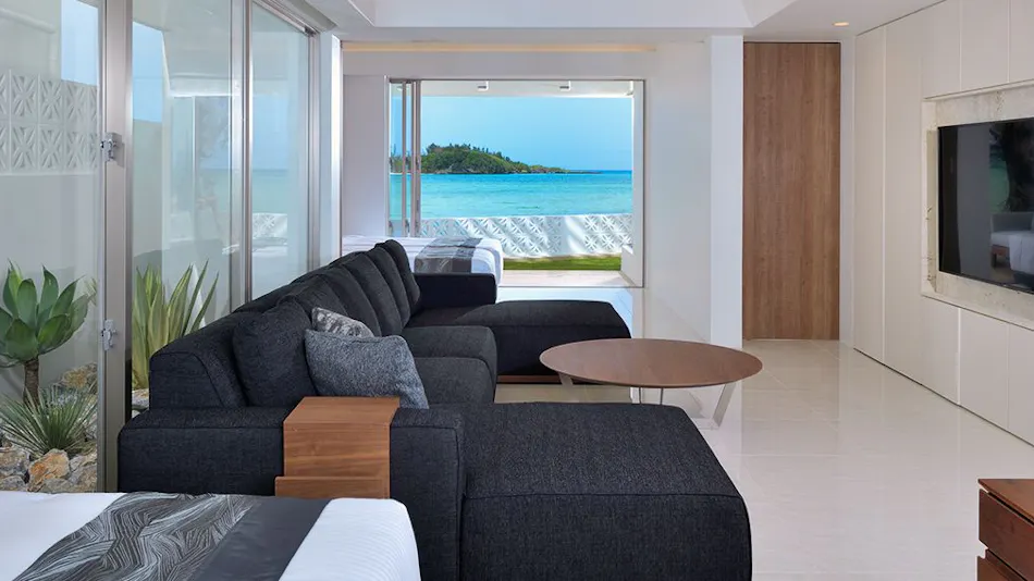 VILLA VALIOSA ON THE BEACH