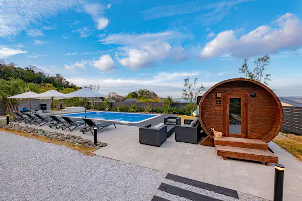 ภายนอกอาคาร