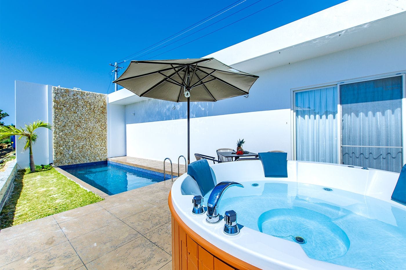 Kolam renang peribadi