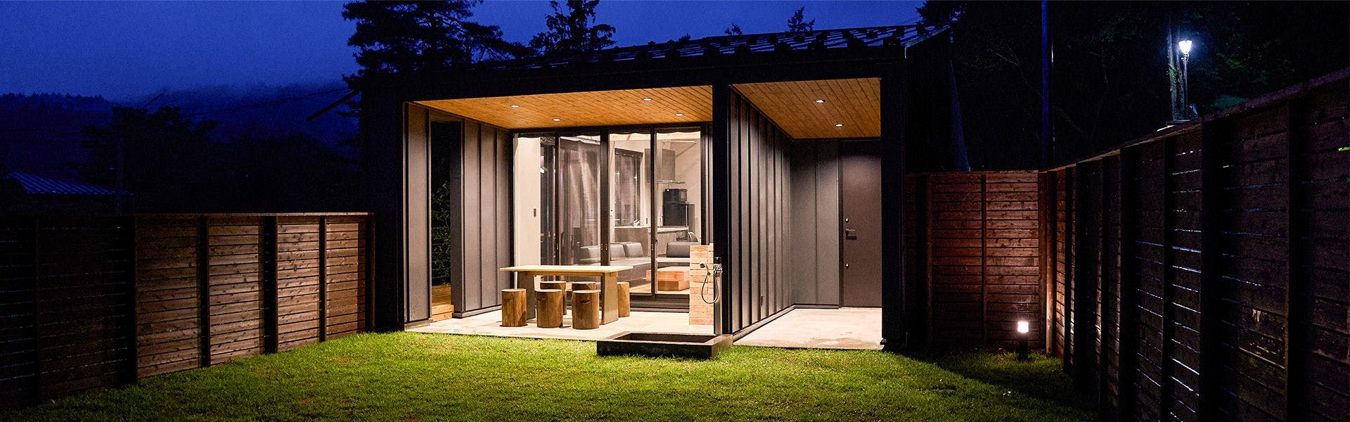 Beds and Dog Run - Yamanakako