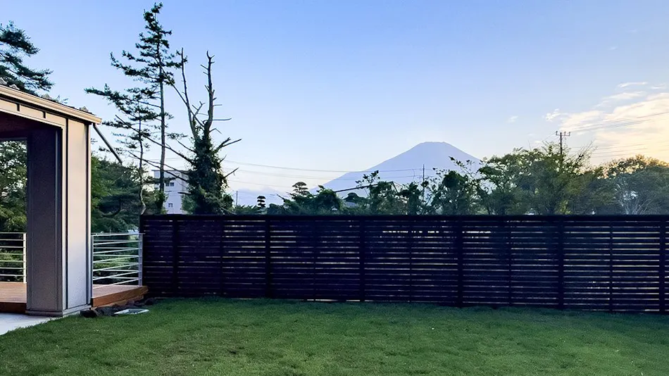 Beds and Dog Run - Yamanakako