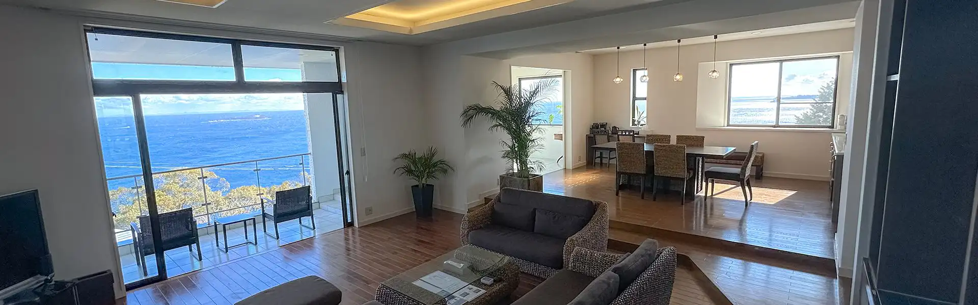 ナイトプールガーデン