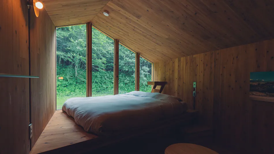 Earthboat Hakuba