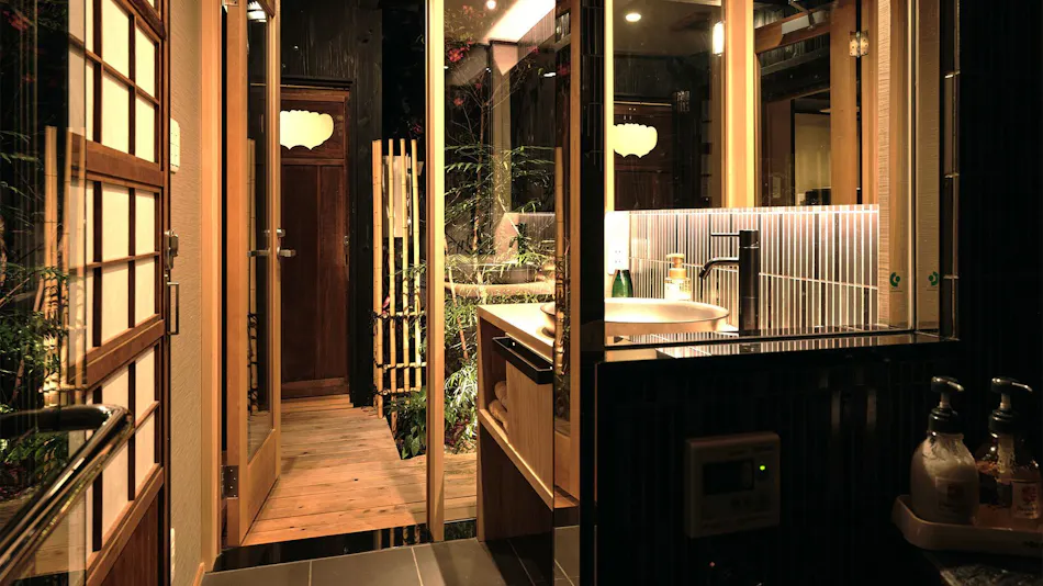 Tsumugi Gion Shirakawa