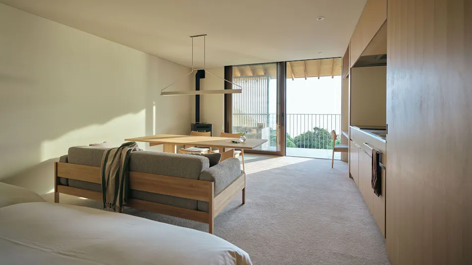 SANU 2nd Home Izu 1st